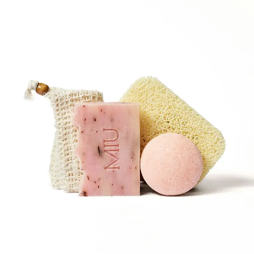 Pack esenciales de ducha: champú solido, jabón orgánico, esponja y jabonera | Miu Cosmetics